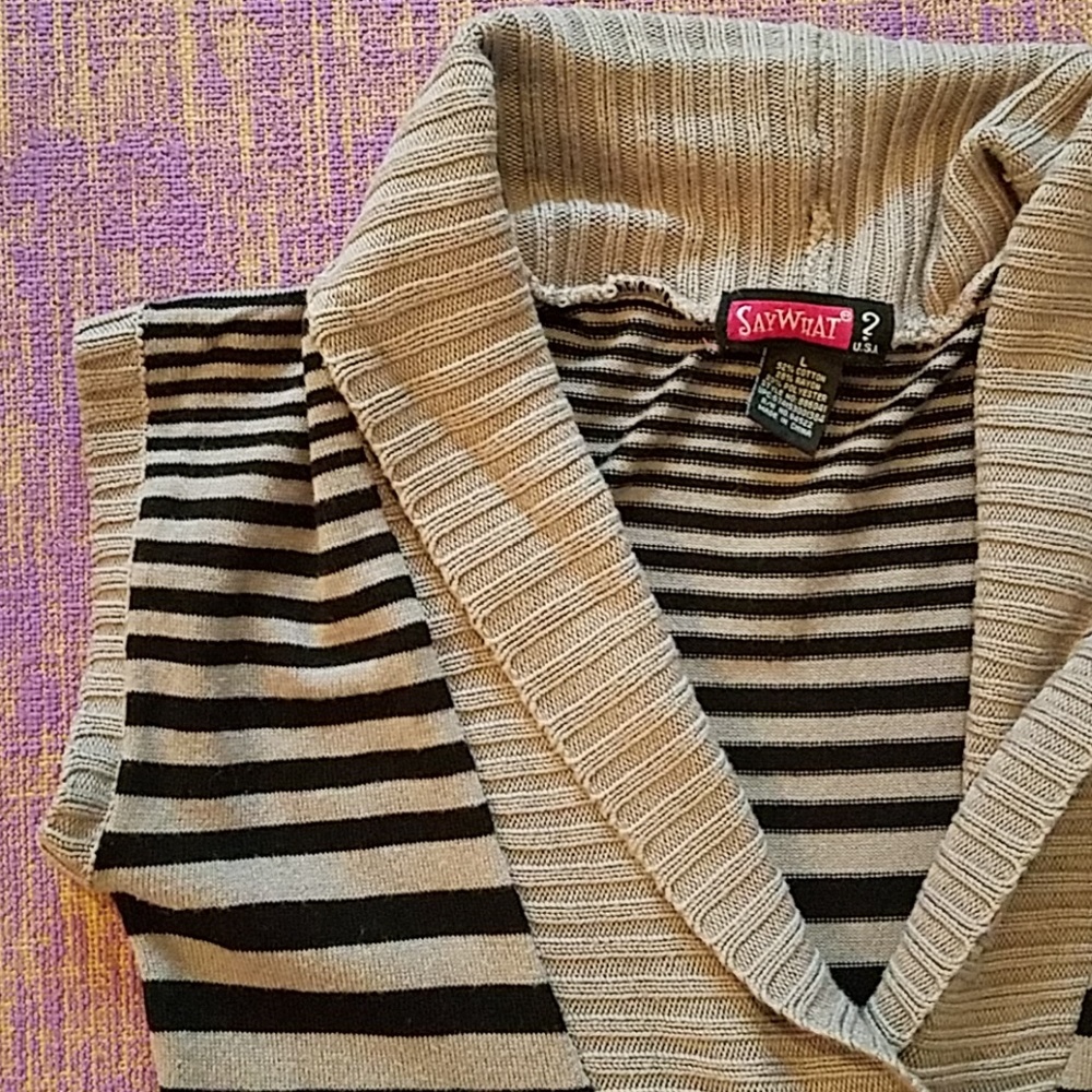 Short sleeved sweater - Picture 2 of 3